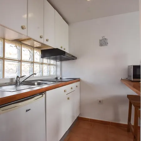 Book Jet - Sun & Pool