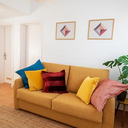 Book Jet - Sun & Pool