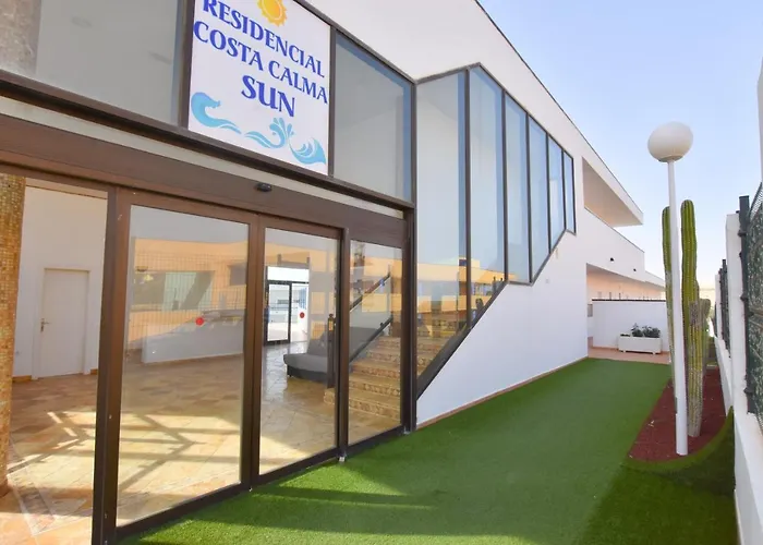 Book Jet - Sun & Pool *