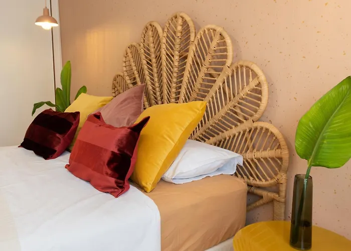 Book Jet - Sun & Pool