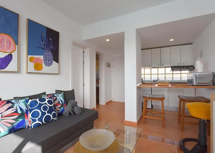 Book Jet - Sun & Pool