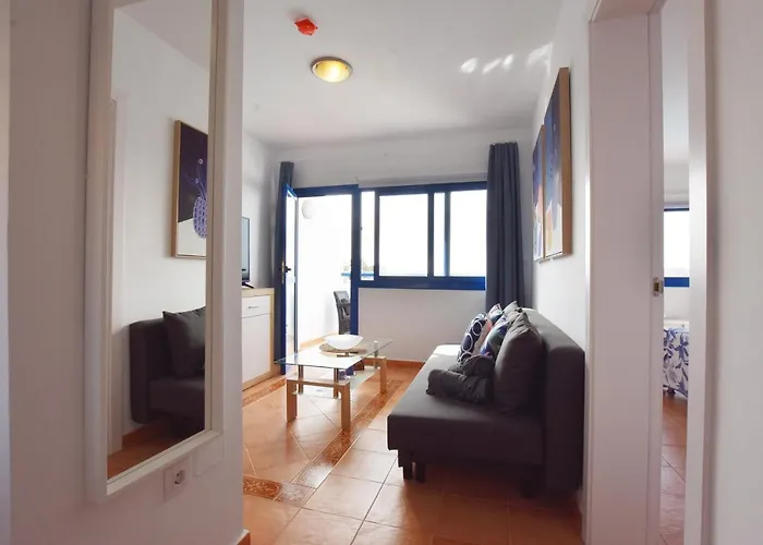 Book Jet - Sun & Pool