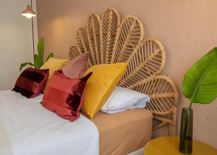 Book Jet - Sun & Pool *