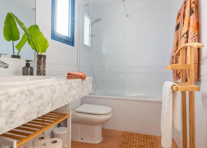 Book Jet - Sun & Pool *