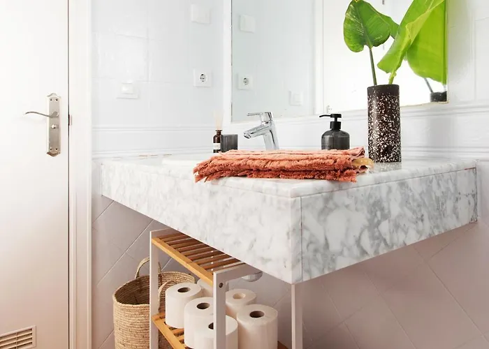 Book Jet - Sun & Pool